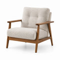Poltrona moderna in tessuto bouclé bianco crema con struttura in legno marrone, 78 × 82 × 86 cm